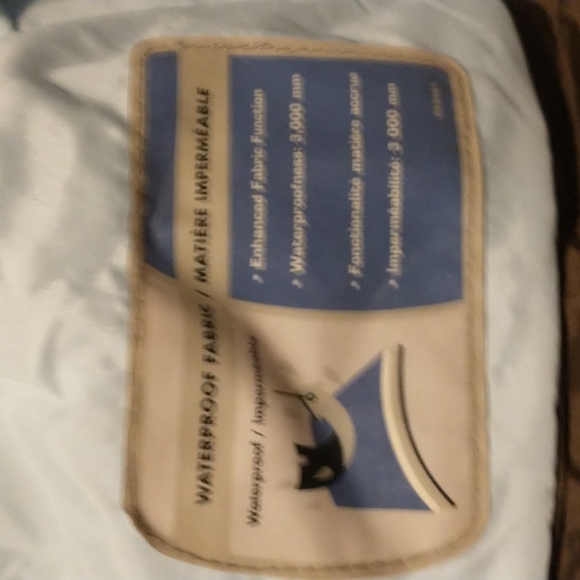 Columbia women's size M waterproof packable hooded coat - Picture 10 of 14